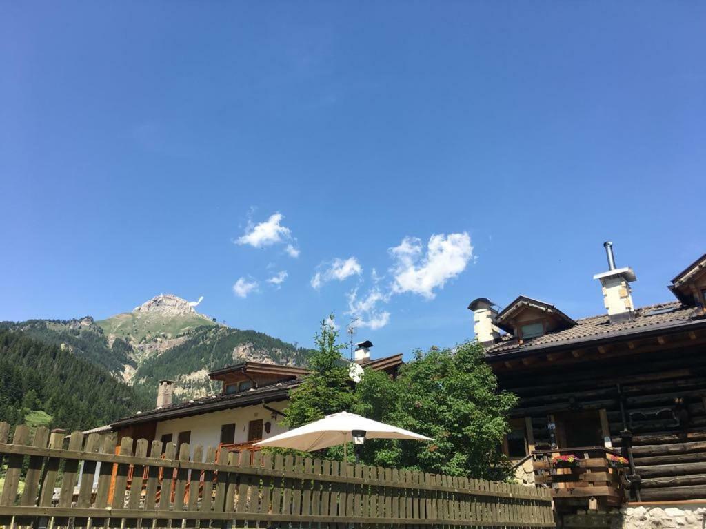 Mes Lastei Lejlighed Campitello di Fassa Eksteriør billede
